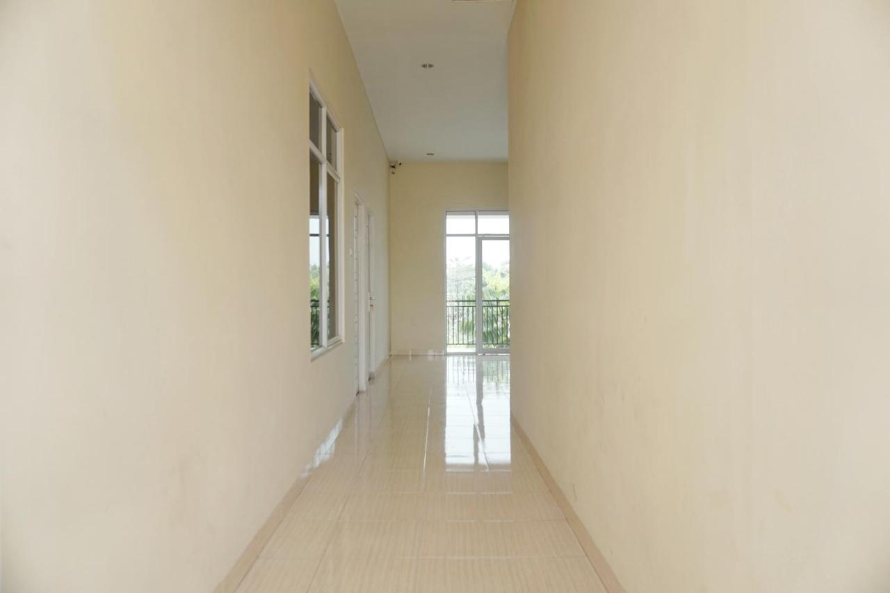 Oyo 1394 Rumaisa Homestay Syariah Pekanbaru Exteriér fotografie