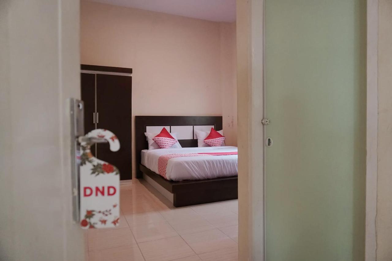 Oyo 1394 Rumaisa Homestay Syariah Pekanbaru Exteriér fotografie