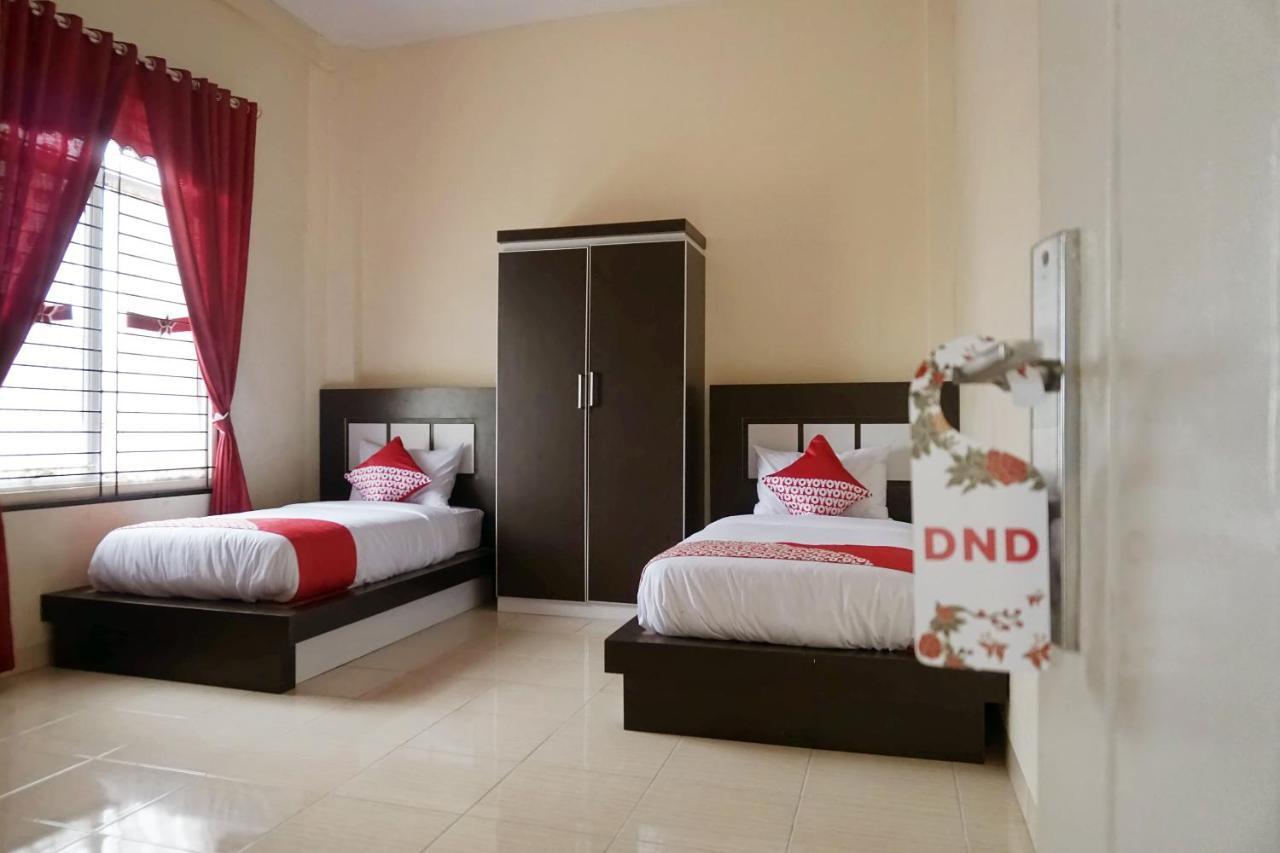 Oyo 1394 Rumaisa Homestay Syariah Pekanbaru Exteriér fotografie
